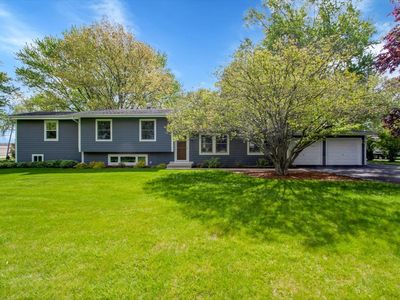 Property at 31471 N Ranch Rd, Grayslake, IL