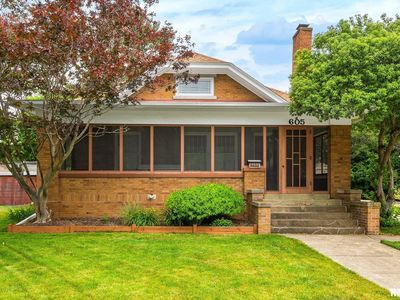 605 N Main St