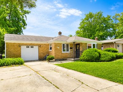 250 W 10th St