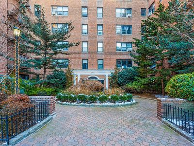 6735 Yellowstone Blvd APT 4D