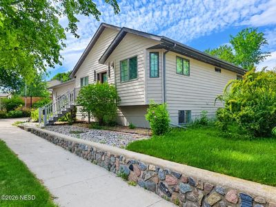 121 E 11th Ave