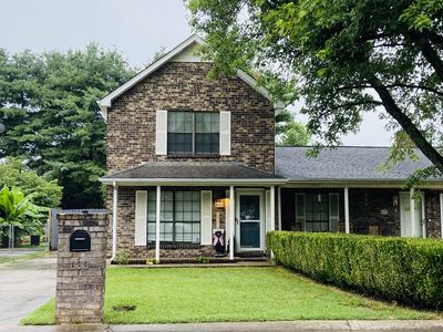 633 Lilly Ln