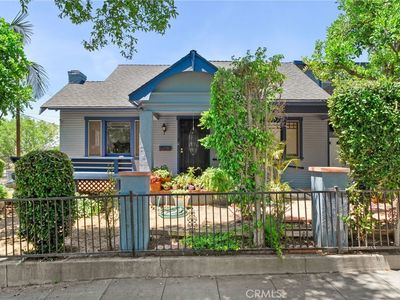 1063 E Rio Grande St