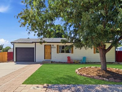 4221 Lake Mead Dr