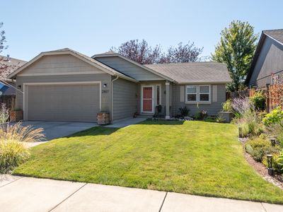 2807 NE Spring Water Pl