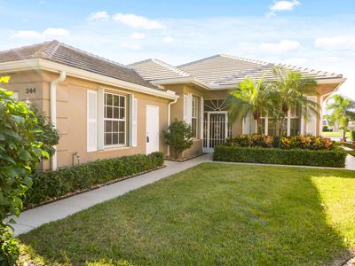 344 NW Bentley Circle