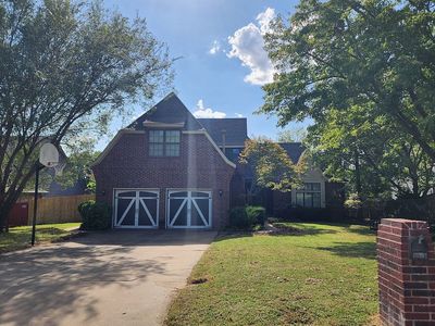 8920 S College Pl