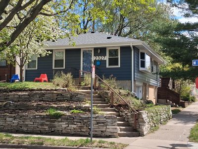 2327 Laurel Ave W