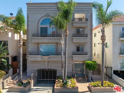 8646 W Olympic Blvd APT 204