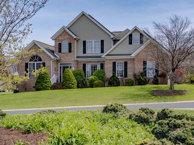 86 Meadow Glen Dr