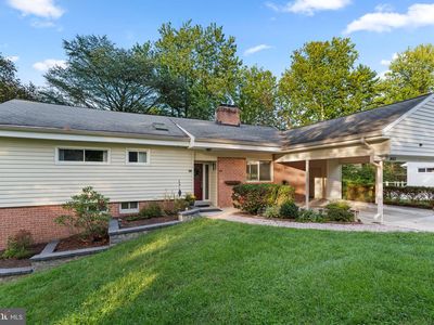9453 Penfield Ct