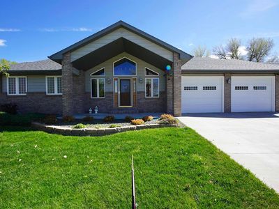 123 Riverbend Rd