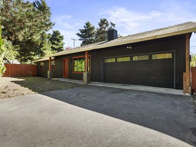 15856 SW Sunset Ct