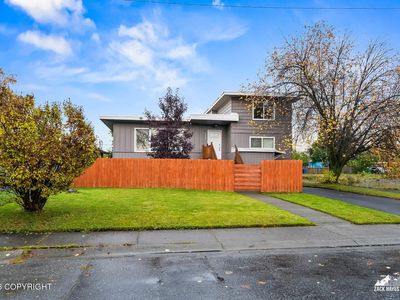 1409 Juneau St