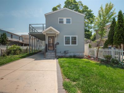 459 Roquette Avenue
