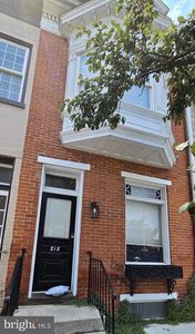 818 E Market St