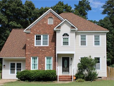 Property at 2712 Executive Dr, Chester, VA