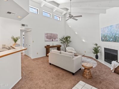 1017 E Maryland Ave UNIT 213