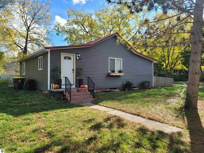 201 E Bennett Ave