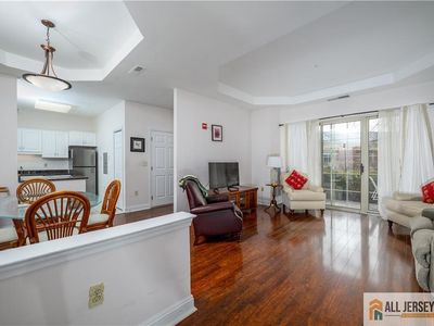 2123 Windrow Dr