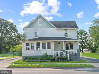 380 Fairview Ave