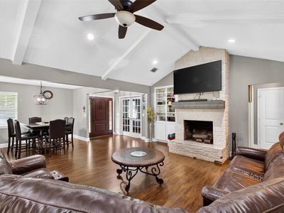 10802 Kirkwell Dr