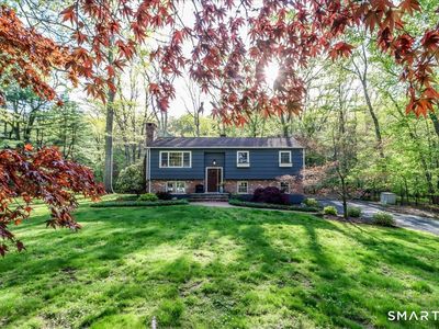 28 Fieldcrest Drive