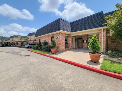 1601 S Shepherd Dr APT 225