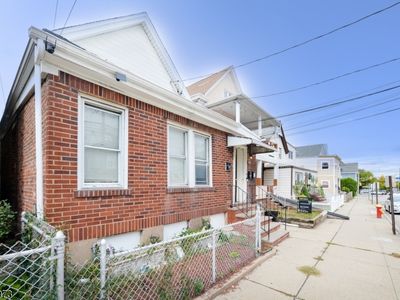 130 Ackerman Ave