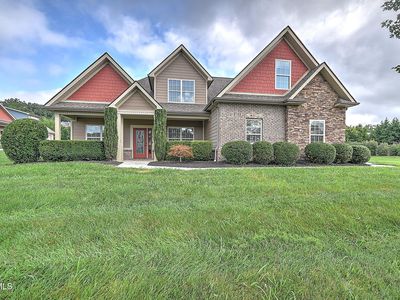 204 W Hawthorne Ct