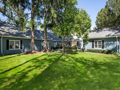 Property at 980 Brand Ln, Deerfield, IL