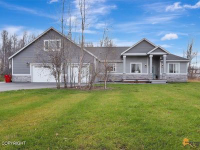 1360 W Clydesdale Dr