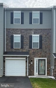 27 Holstein Dr