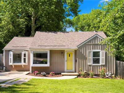 Property at 6024 W 51st St, Mission, KS