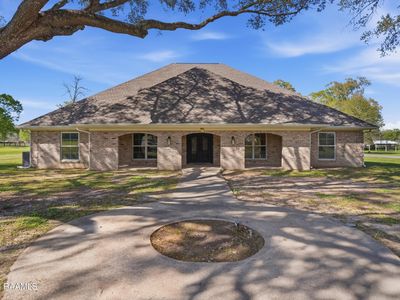 401 Acorn Dr