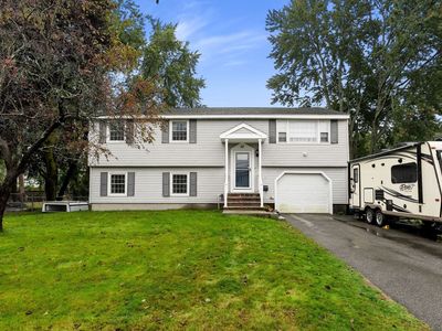 22 Crestshire Dr