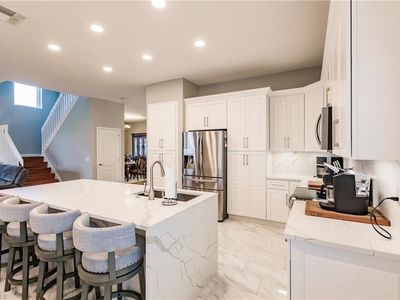 2564 Keystone Lake Dr