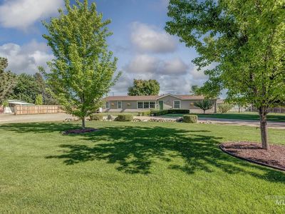 10716 N River Rd