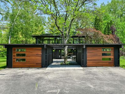 9470 North Sleepy Hollow LANE