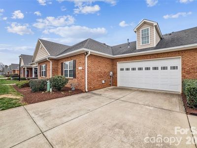 8310 Glacier Dr