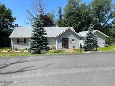 29 Grove Ave