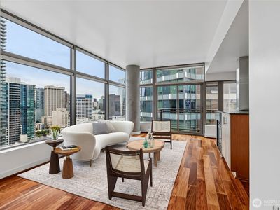 2033 2nd Avenue #2008