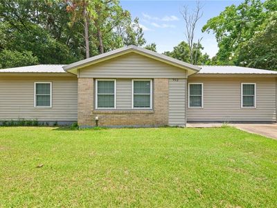 902 Memory Ln