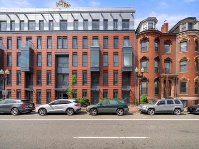 691 Massachusetts Ave #Townhouse 102