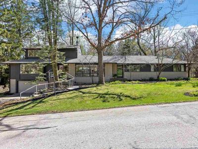 12 Fairview Knl NE