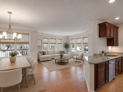 2 Francis Dr #301