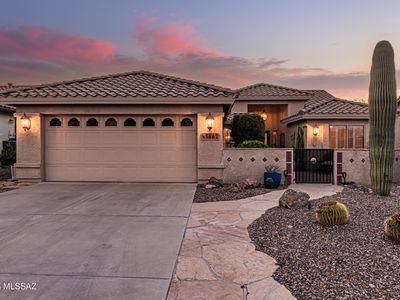 1862 E Desert Lark Pass