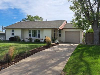 414 Henkens Dr