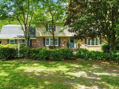 49 Markfield Dr