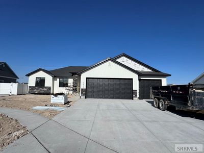 4937 Pierce Ave